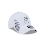 GORRA NEW ERA CAP ORACLE RED BULL RACING CHRISTMAS KNIT en STOCK