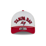 GORRA NEW ERA CAP TAMPA BAY BUCCANEERS NFL CHROME ARCH 9FORTY M-CROWN AF TRUCKER SNAPBACK en STOCK