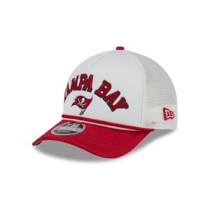 GORRA NEW ERA CAP TAMPA BAY BUCCANEERS NFL CHROME ARCH 9FORTY M-CROWN AF TRUCKER SNAPBACK en STOCK