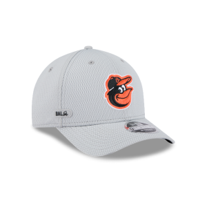 GORRA NEW ERA CAP BALTIMORE ORIOLES MLB CLUBHOUSE 2025 9FORTY M-CROWN SNAPBACK en STOCK
